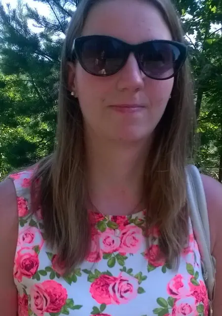 Я Александра, 21, из Александрова, ищу знакомства без обязательств