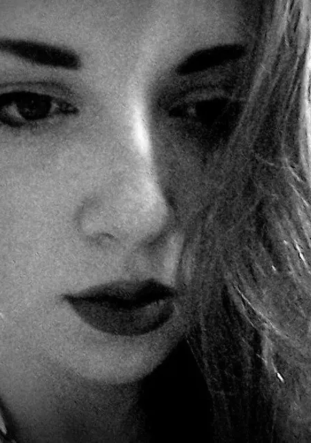 Алиса из Ачинска, мне 18, познакомлюсь без обязательств