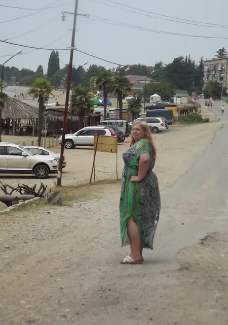 Я Катя, 38, из Монино, ищу знакомство для приятного времяпровождения