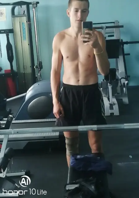 Я Владислав, 21, знакомлюсь без обязательств в Бологом