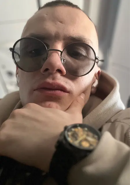 Я Алекс, 26, знакомлюсь для общения в Москве