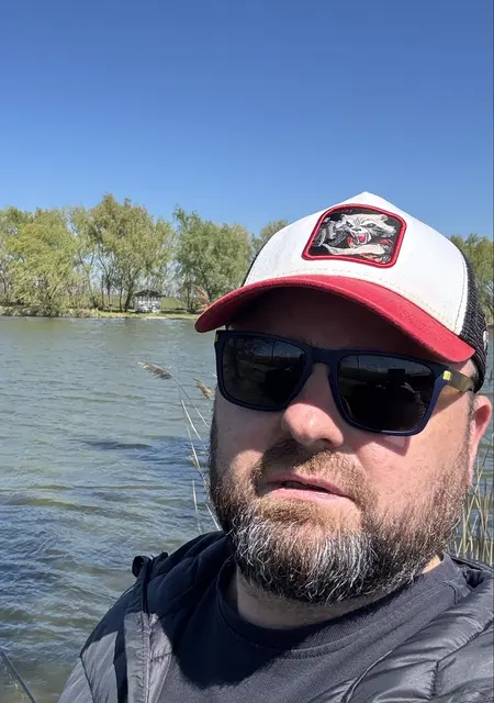 Владимир из Санкт-Петербурга, мне 42, познакомлюсь без обязательств