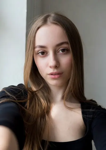 Я Лиза, 18, из Ижевска, ищу знакомство для совместных путешествий