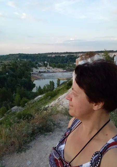 Я Анна, 57, из Воронежа, ищу знакомства без обязательств