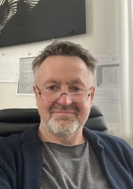 Я Михаил, 50, знакомлюсь на одну ночь в Москве